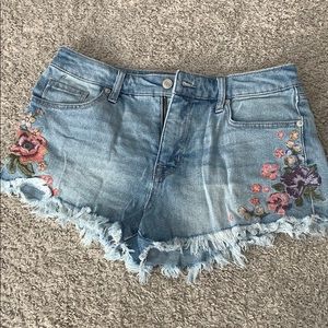 Embroidered denim cut-off shorts